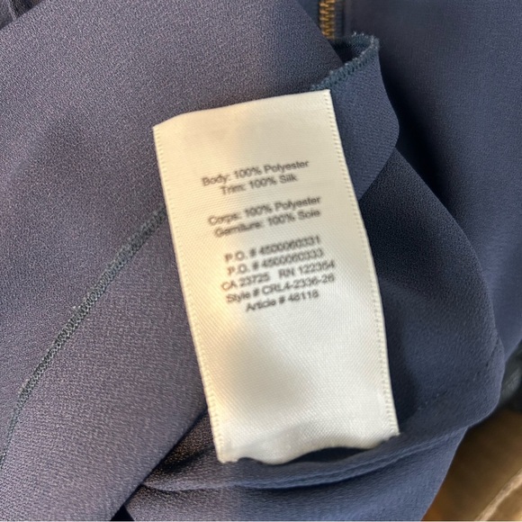 Wilfred Aritzia Dusty Blue Silk Trim Sleeveless Flowy Tank Size Small - Picture 9 of 9